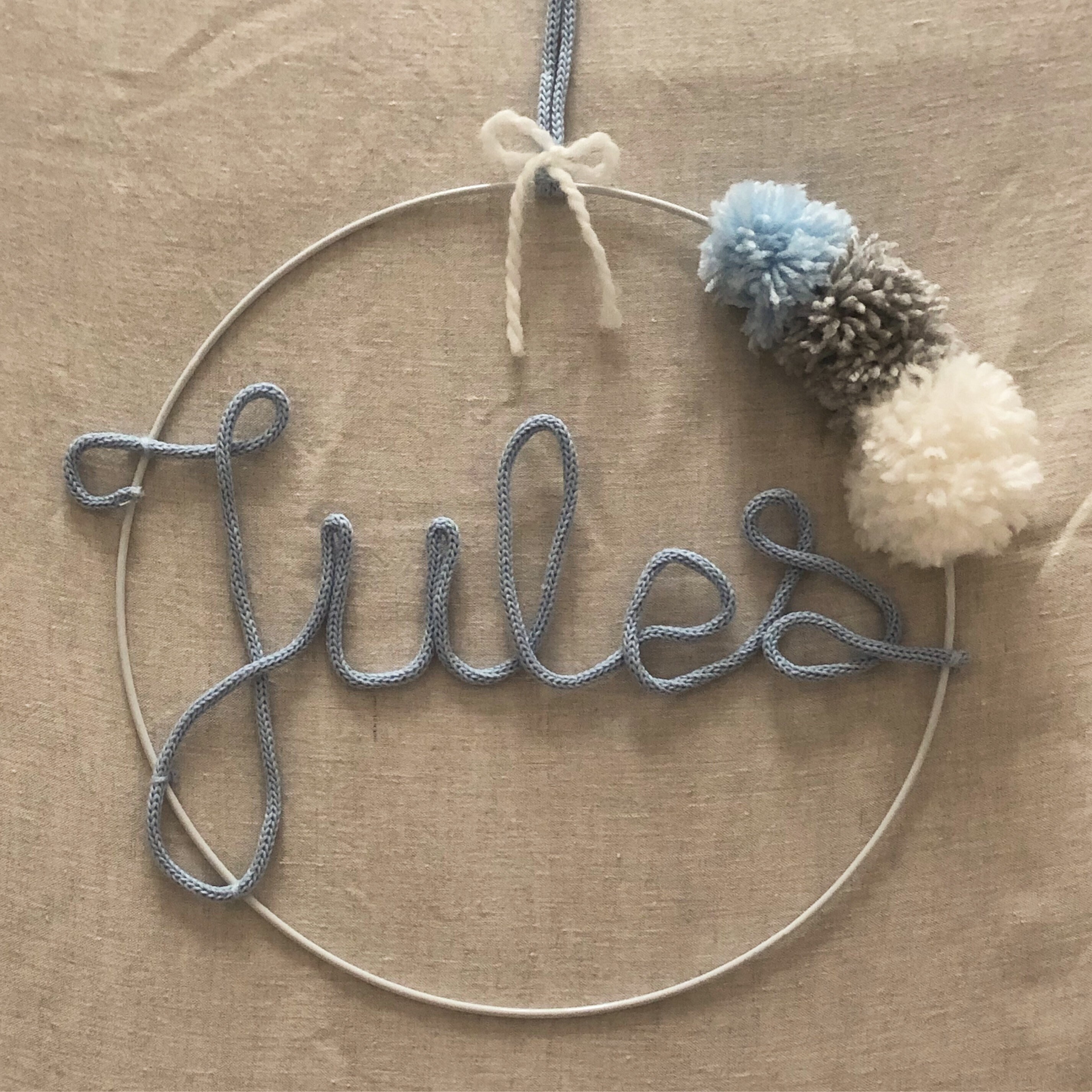 Boy - Prénom en Tricotin Couronne Décoration, Pompons, Laine