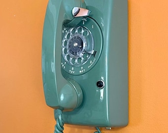 Clean 1973 ITT Avocado/Moss Green Rotary Dial Wall Phone Model 554 w/"Earth Recall"