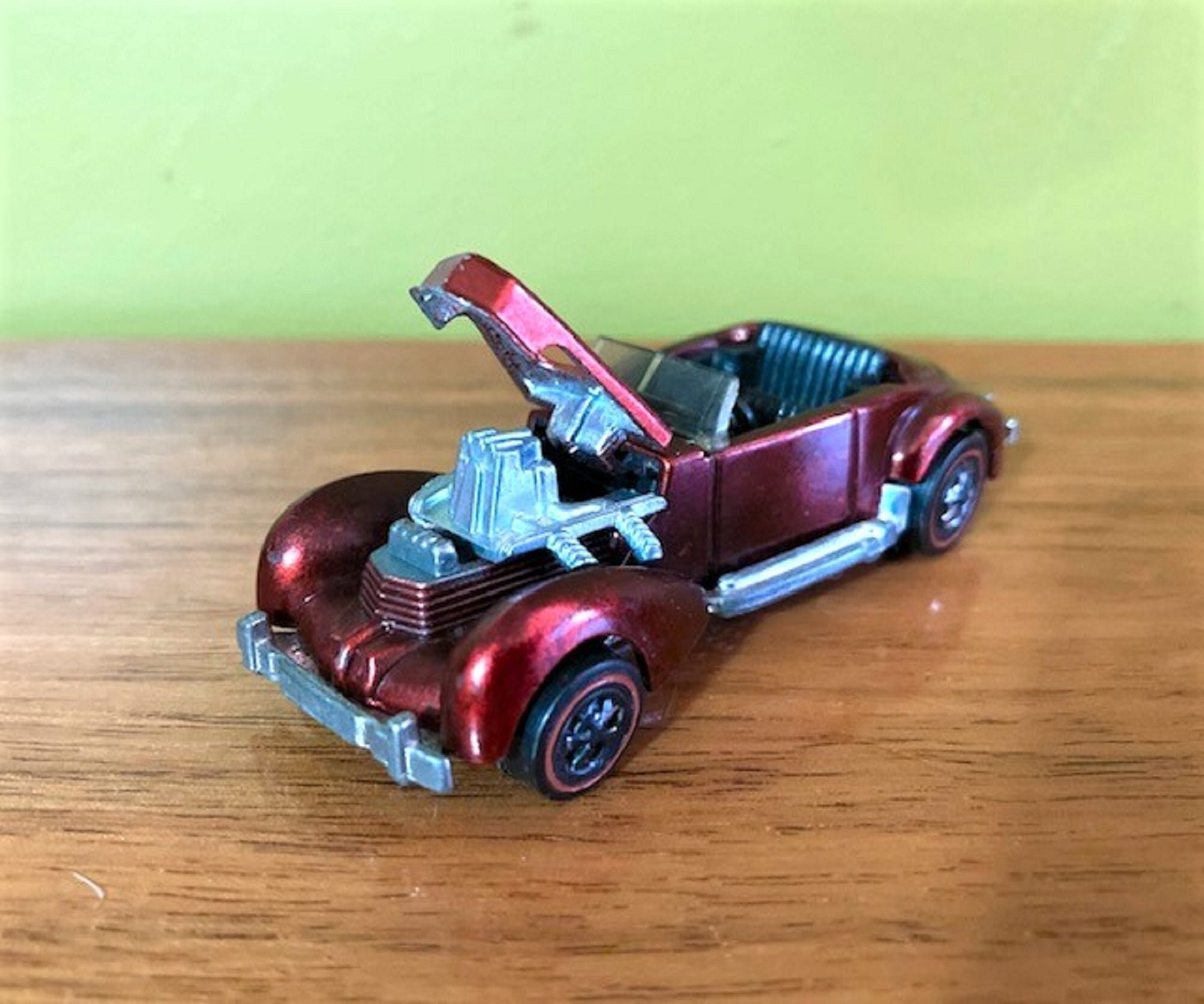 Hot wheels classic cord 1970 Clearance