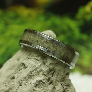 Grüner Apatit Wolfram Ehering: Einzigartiger Ring