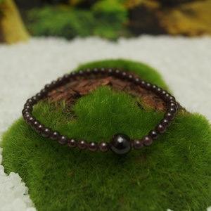 Natural Dark Red Garnet Bead Bracelet for Men or Women 4 mm / 0.15748&quot; Beads with a 8 mm / 0.314961&quot; Main Bead On Stretch Cord