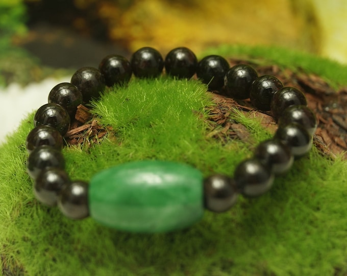 Natural Dark Red Garnet and Green Jade Bead Bracelet 8 mm / 0.314961" Beads On Stretch Cord - From 152 mm to 228 mm / 6" to 9" Length