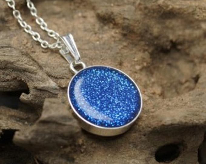 Personalised Sterling Silver Round Pendant and 18" Trace Chain both Hallmarked including Ashes or Hair Inlaid With Blue Eco-glitter