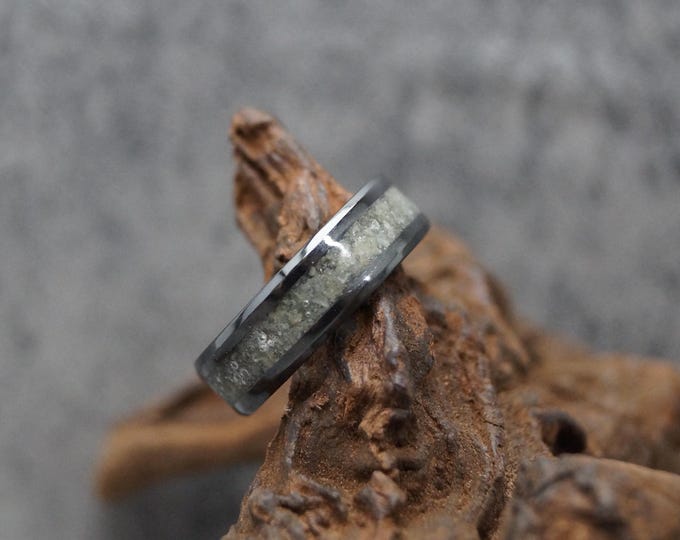 Green Apatite Black Ceramic Wedding Band: Unique Ring