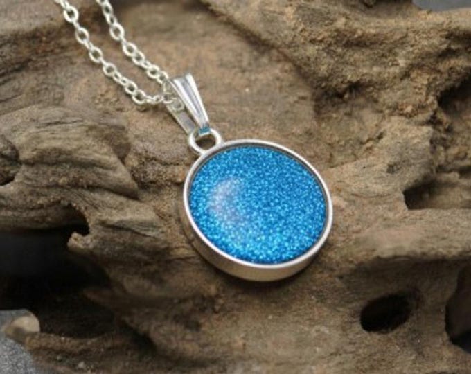 Personalised Sterling Silver Round Pendant and 18" Trace Chain both Hallmarked including Ashes or Hair Inlaid With Aqua Eco-glitter