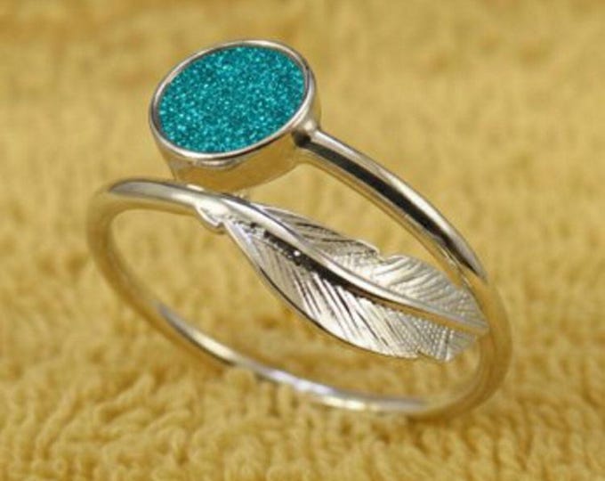 Personalised Sterling Silver Feather Adjustable Ring with a 6mm Setting including Ashes or Hair Inlaid With Blue-Green Eco-Glitter