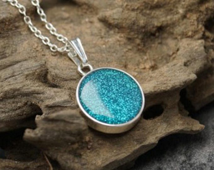 Personalised Sterling Silver Round Pendant and 18" Trace Chain both Hallmarked including Ashes or Hair Inlaid With Blue-Green Eco-glitter