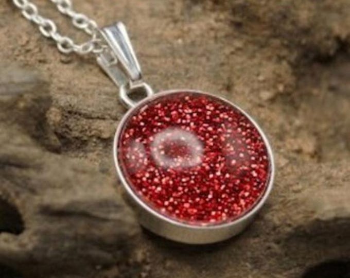 Personalised Sterling Silver Round Pendant and 18" Trace Chain both Hallmarked including Ashes or Hair Inlaid With Red Eco-glitter