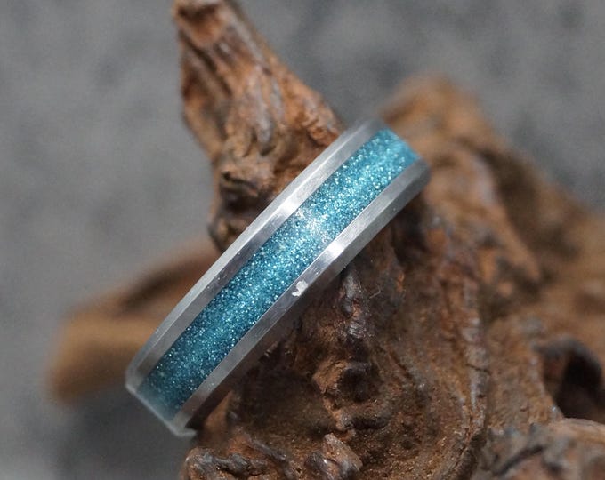 Pet Ashes Ring Pet Fur Ring with High Gloss Blue-Green Colour Shift Glitter Tungsten Ring