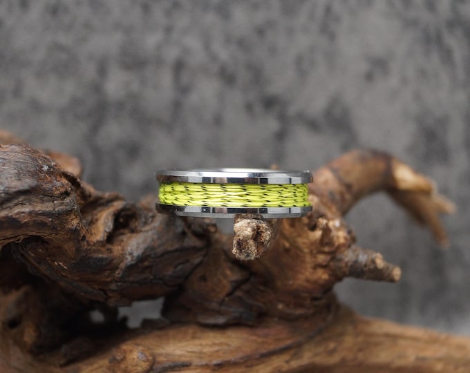 Tungsten Ring: Spider-Line Fishing Line Inlay (4-8 mm Width) - UV Glow Ring