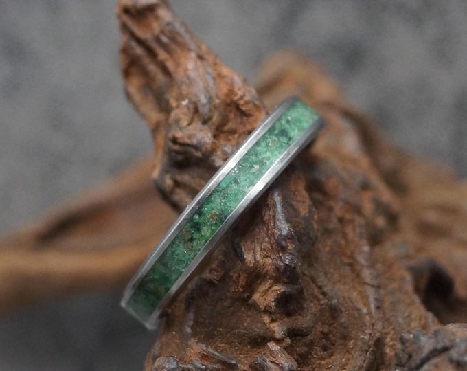 Green Tiger Eye Tungsten Wedding Band: Unique Ring