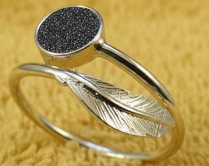 Personalised Sterling Silver Feather Adjustable Ring with a 6mm Setting including Ashes or Hair Inlaid With Black Eco-Glitter