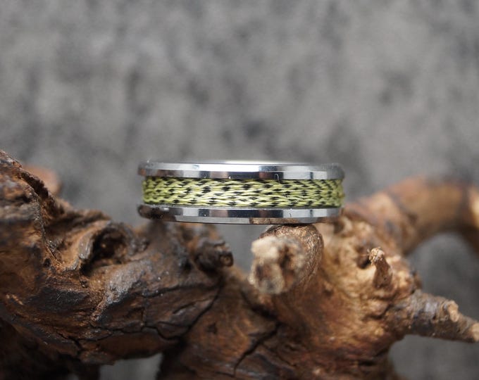 Green Spider-Line Fishing Line Inlay Tungsten Ring - UV Glow Ring