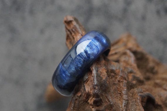 Blue Resin Ring: Handmade Retro Style, 8mm Wide >4