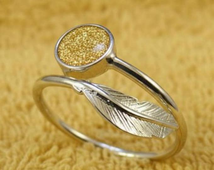 Personalised Sterling Silver Feather Adjustable Ring with a 6mm Setting including Ashes or Hair Inlaid With Gold Eco-Glitter