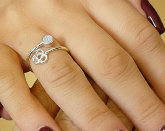 Personalised Sterling Silver Celtic Adjustable Ring with a 4mm Setting including Ashes or Hair Inlaid With White Eco-Glitter