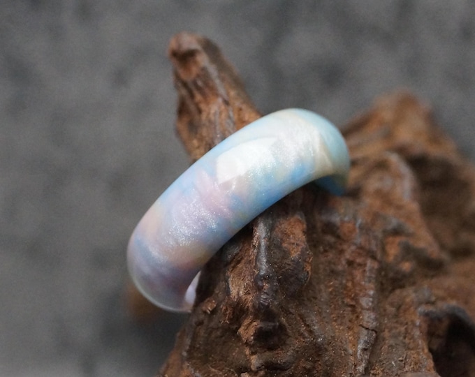 Handmade Rainbow Resin Ring: Colourful Retro Band, 8mm Wide >2