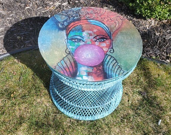 Boho wicker table with glass top (bubble lady)