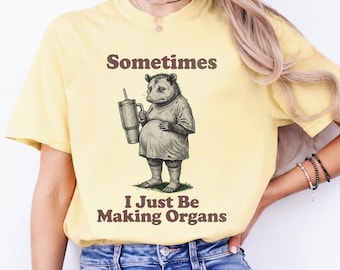 Funny Opossum Pregnancy Shirt, Mom Comfort Colors Shirt, Animal Baby Reveal Tee, Making Organs Maternity Tee, First Time Mother Gift