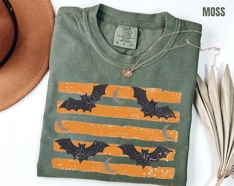 Comfort Colors® Halloween Bats Shirt, Vintage Bat Moon Sweatshirt, Retro Spooky Season Tee, Halloween Gift, Bat Lover Fall T-Shirt Gift