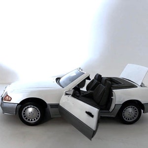 Die cast Steel Vintage 1989 Mercedes Benz 500SL 1/18 Scale Model