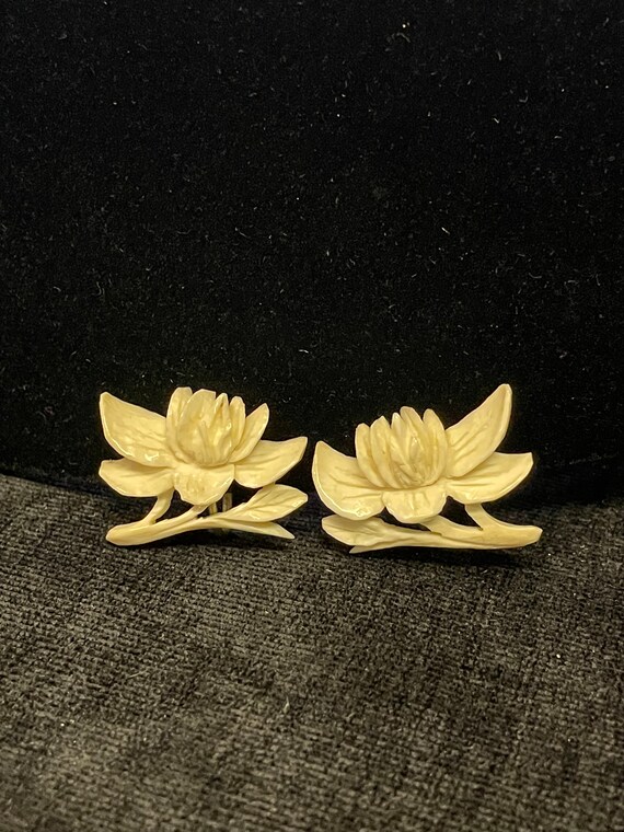 Lotus Flower Carved Earrings - Earrings from Natu… - image 2