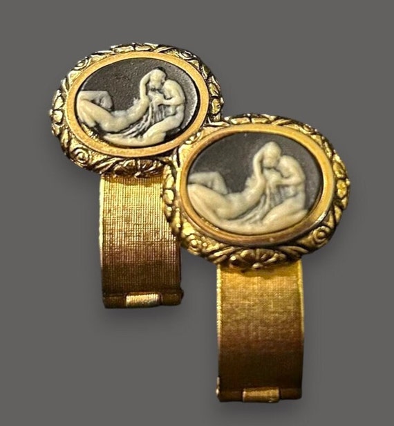 Vintage Dante Inlaid Cameo Wild Horses Cufflinks Gem