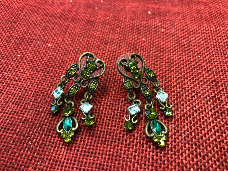 Emerald Dangle Earrings