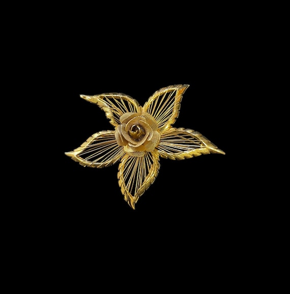 Gold Wired Flower Brooch