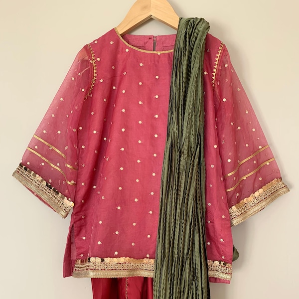 Dusky Maroon and Sage Tulip Shalwar Kameez