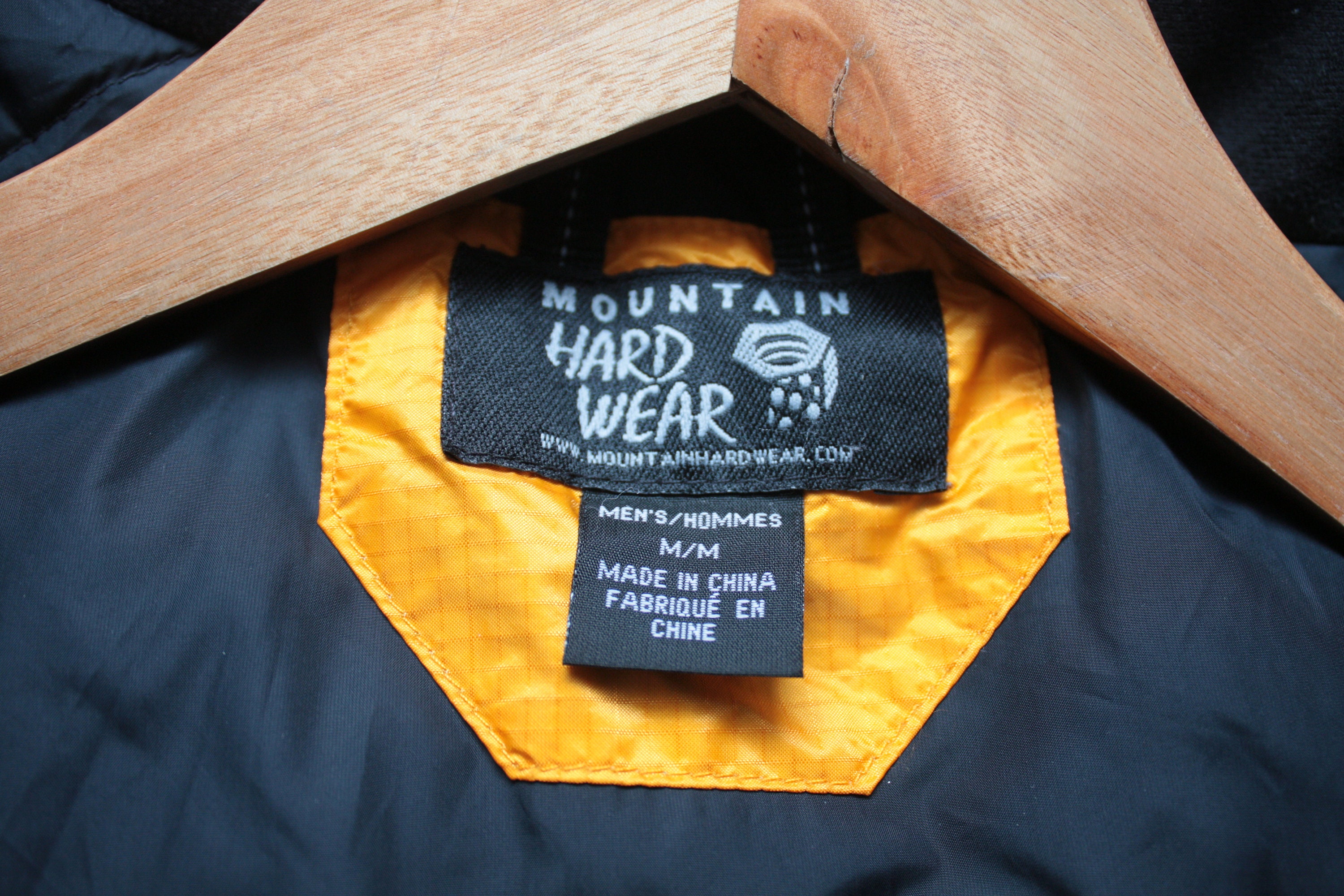 Mountain hardwear top yellow jacket
