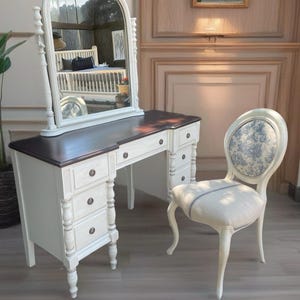 Tavolo da trucco vintage con sedia **Spedizione a pagamento**
