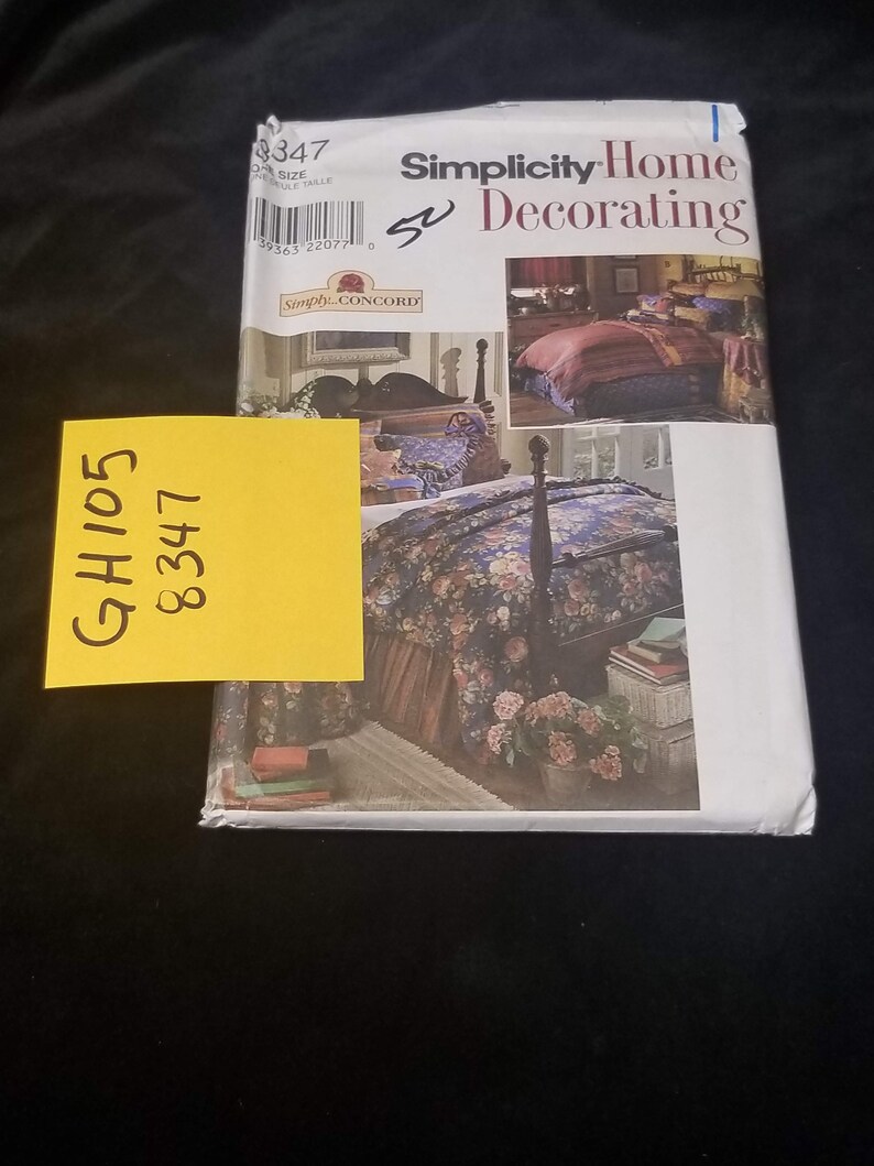 Simplicity 8347 Home Decorating Duvet Cover Bed Skirt Pillows Pillow Shams and Tablecloth Vintage Sewing Pattern