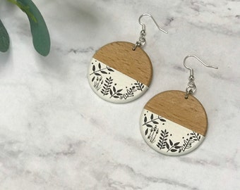 Gift for her, Wood Earrings, Flower earring, Wood earrings, Plant Earring, Hand painted earrings, Witchy earrings, Floral earrings