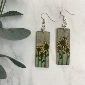 Gift for her, Wood Earrings, Flower earring, Wood earrings, Plant Earring, Hand painted earrings, Witchy earrings, Floral earrings