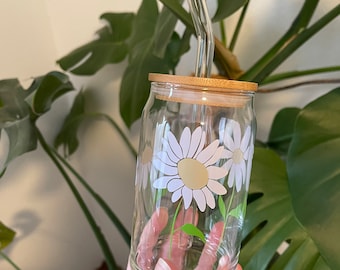 Daisy Cup, Flower Cup, Glass Tumbler, Cute Glassware, Boba Cup, Coffee Cup, Bubble Tea Cup, 16 oz Glass, Cup with straw and lid,