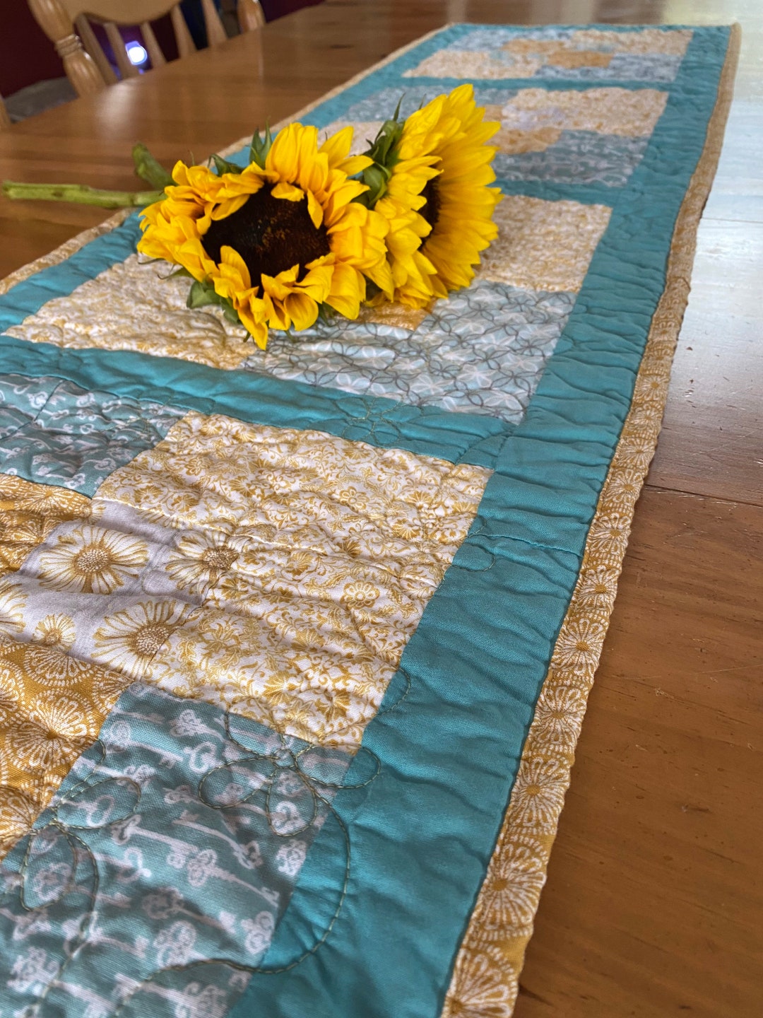 Sunflower Quilted Table Runner - Etsy