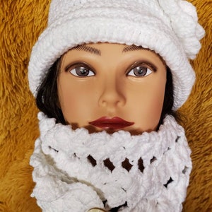 Beret with scarf and flower-benies- gorgeous beret and scarf- perfect Christmas gift- for her-hats and scarf set-handmade crochet-slouchy
