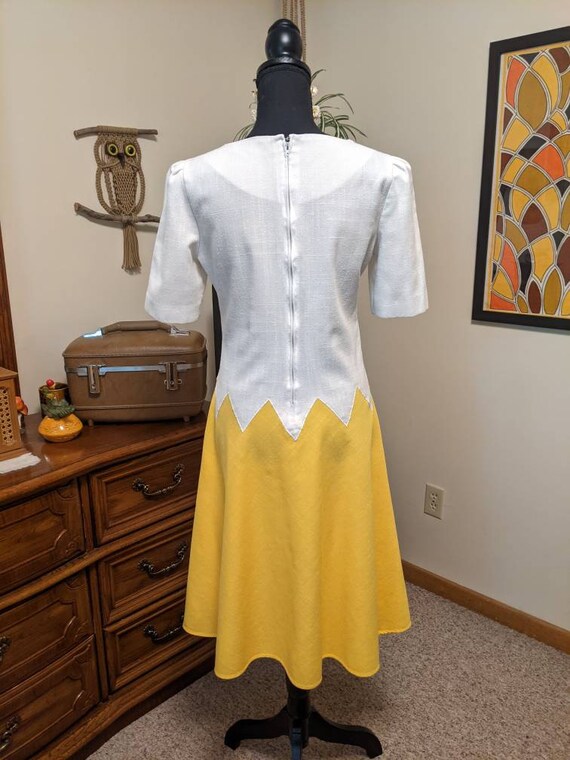 Vintage 1980s Yellow & White Linen Zig-Zag Midi d… - image 6