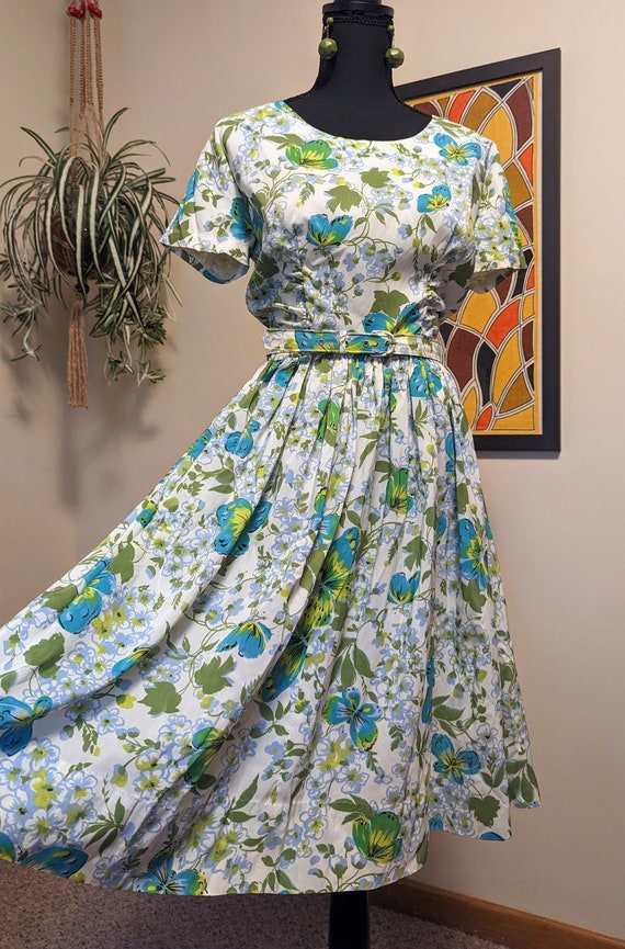 Vintage 1950s-60s Butterfly & Floral Print Fit an… - image 2