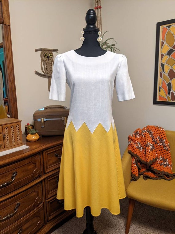 Vintage 1980s Yellow & White Linen Zig-Zag Midi d… - image 5