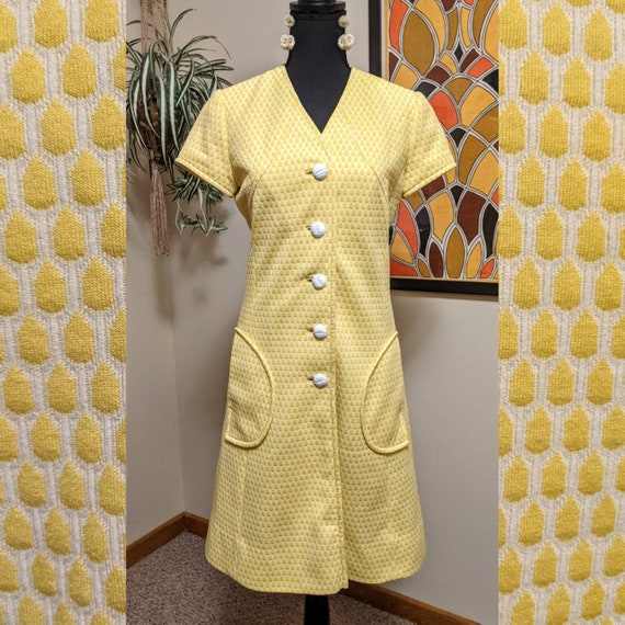 Vintage 1960s "Georgia Bullock" Yellow & White Do… - image 1