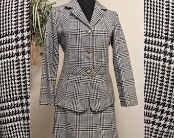 Vintage 1970s Black & White Plaid Blazer and Mini Skirt Suit Matching Set