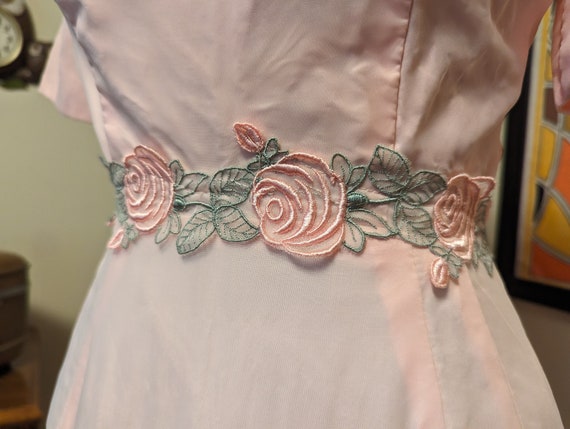 Vintage 1960s Pastel Pink Rose Embroidered Formal… - image 5