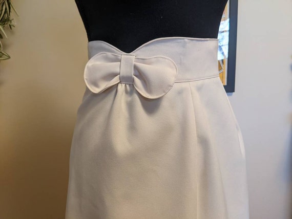 Vintage 1970s - Early 80s Ivory Skirt with Bow De… - image 2