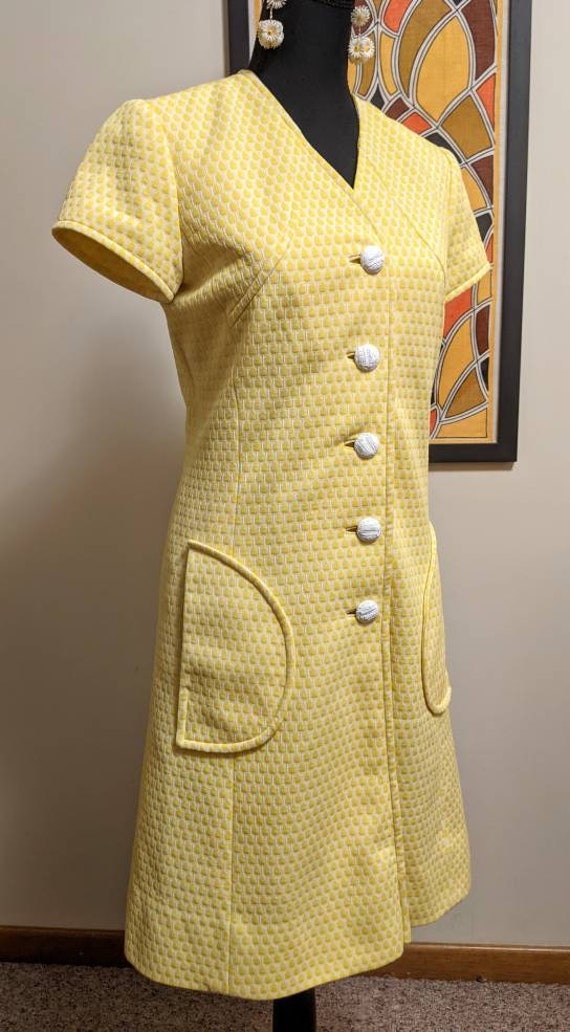 Vintage 1960s "Georgia Bullock" Yellow & White Do… - image 3