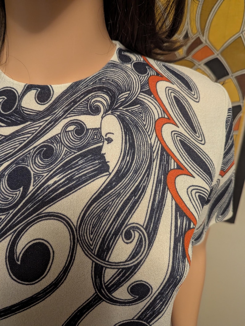 Vintage 1970s Goddess/Ladies' Face Novelty Print Short Sleeve Top / 60s 70s Red White & Blue immagine 6