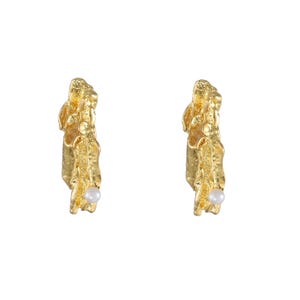 Stylish Contemporary Vintage Gold Dangle and Drop Earrings with Pearls