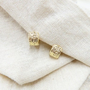 Textured small huggie hoop earring