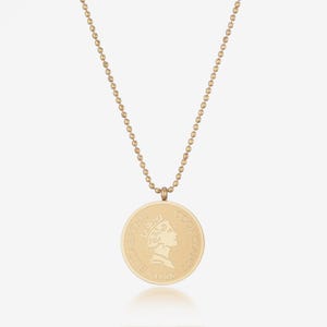 Queen Elizabeth Coin Necklace for Daily Wear – Timeless Gold Royalty